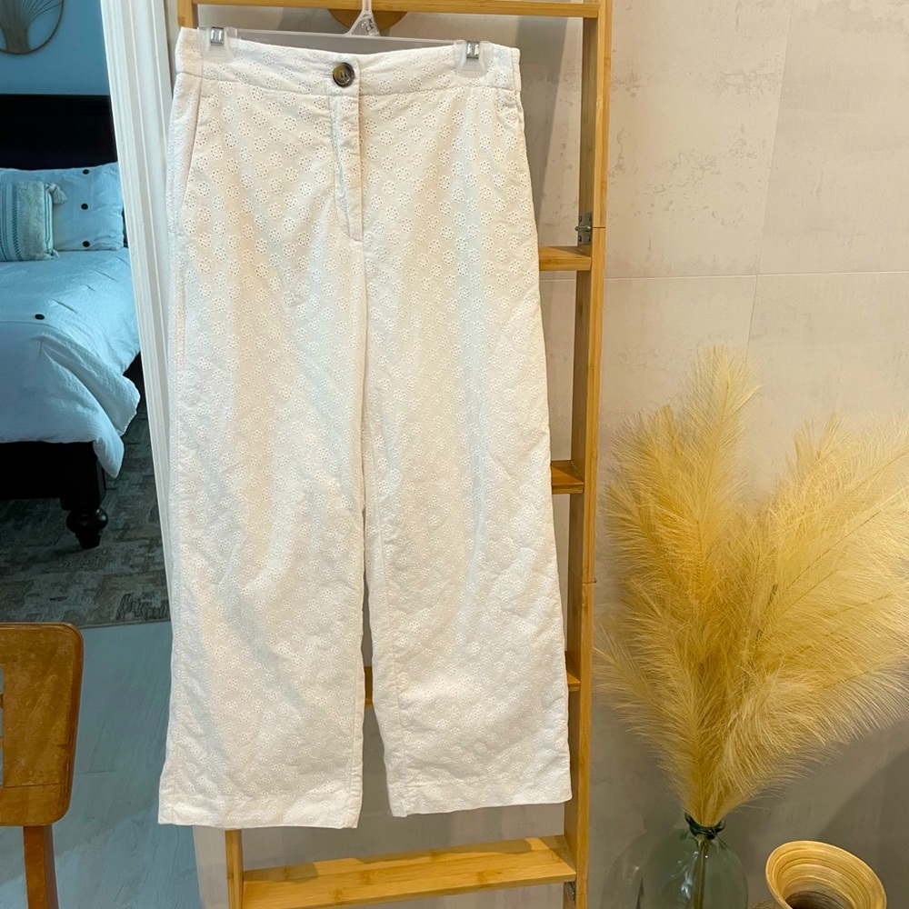 Ann Taylor White Wide Leg Eyelet Crop Pants